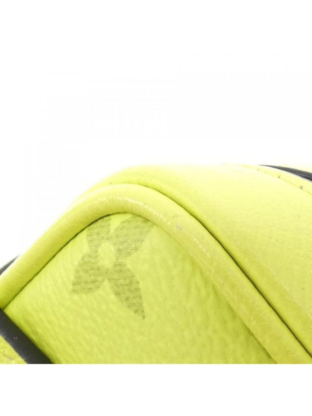 Louis Vuitton Taiga Llama Bum Bag Outdoor - Picture 6 of 9